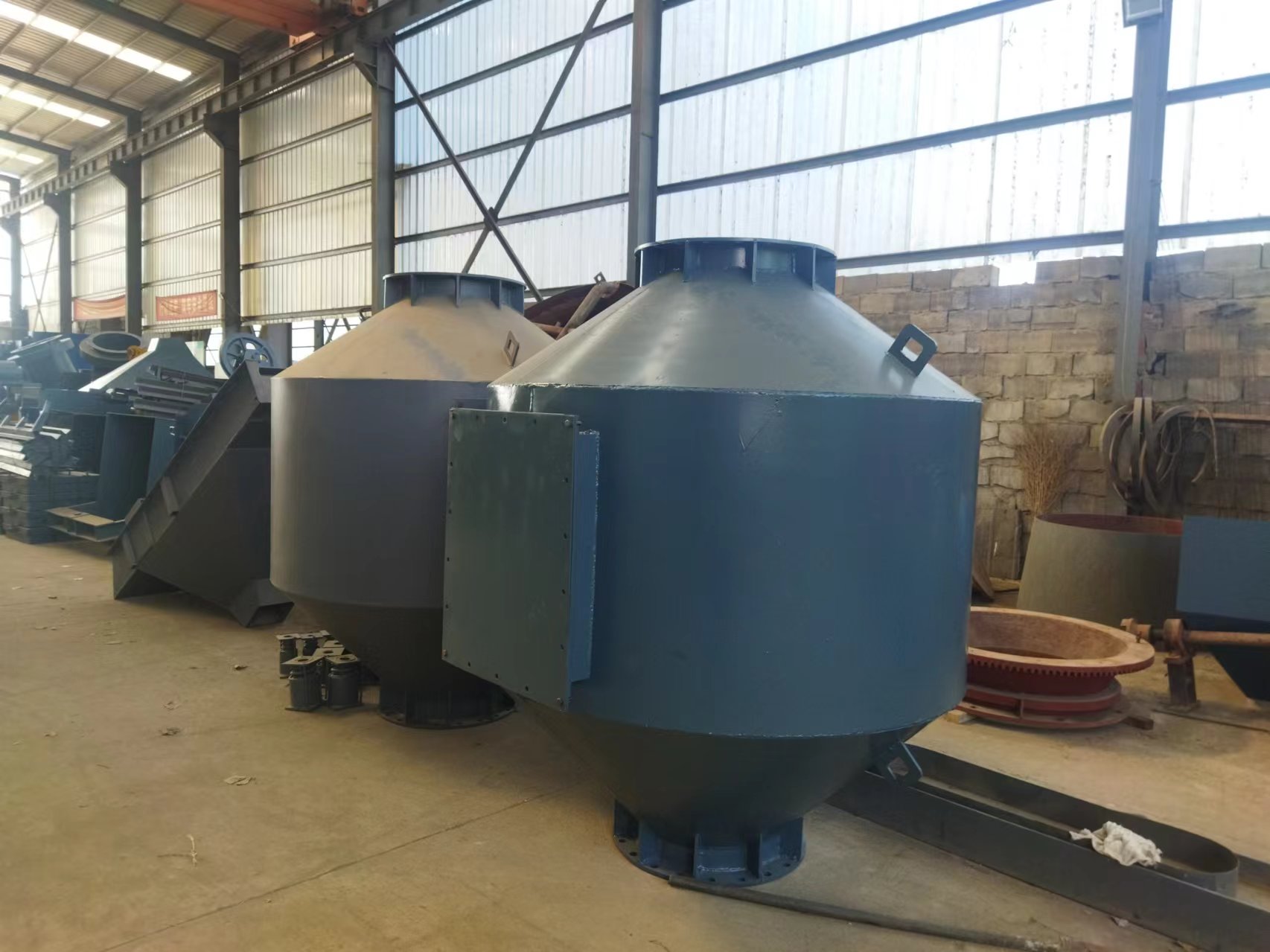 Jinyong Kiln produces and manufactures lime kiln equipment of various scales to supply the global market